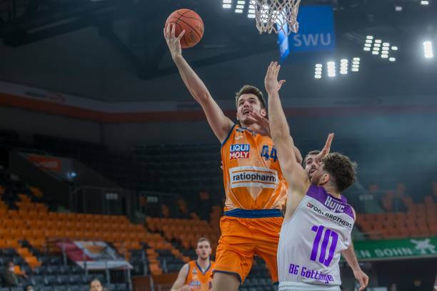 在顶级联赛 在顶级联赛