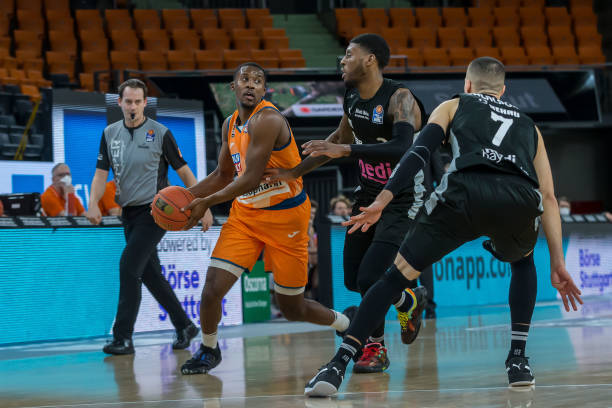 坚持与挑战 坚持与挑战