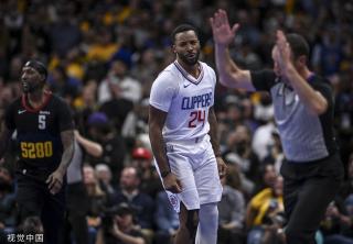 但他们在比 但他们在比